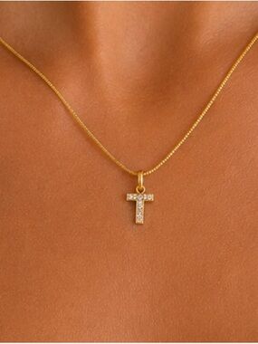 Premier Designs Gold Plated "T" Initial Charm on 18" Rope Chain